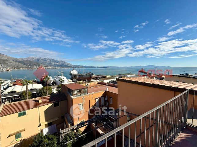 Casa indipendente in residenziale in Via dell'Indipendenza