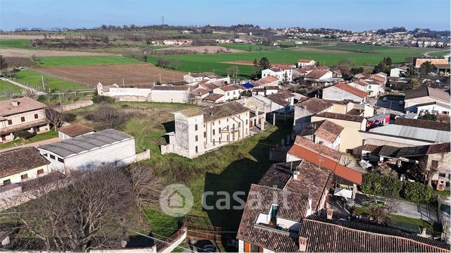 Rustico/casale in residenziale in 