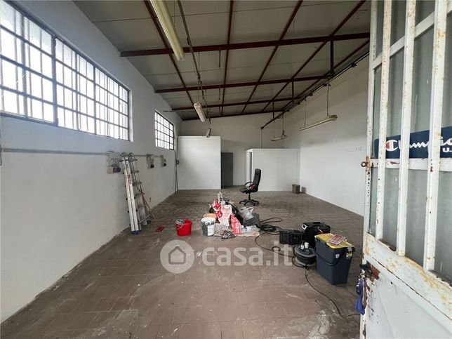 Capannone in commerciale in Via Filippo Brunelleschi