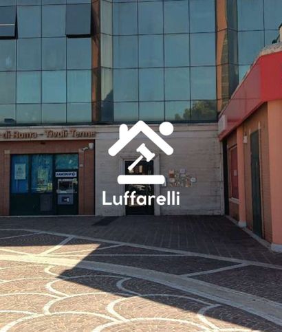 Ufficio in commerciale in Via Tiburtina Valeria