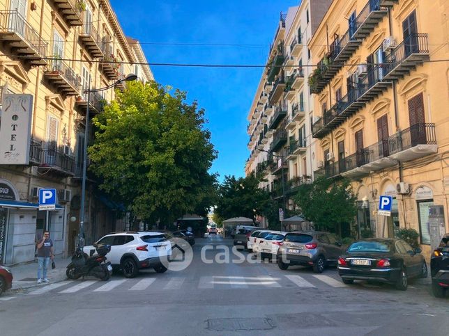 Capannone in commerciale in Via Principe di Belmonte 9