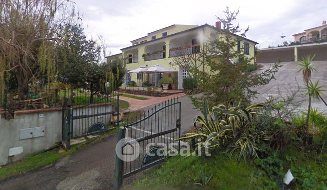 Appartamento in residenziale in Via Monti 9