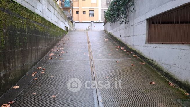 Box/posto auto in residenziale in Via alla Stazione 16