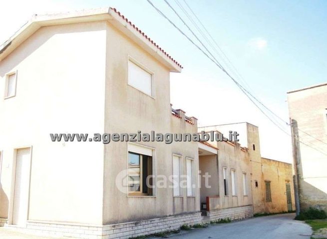 Casa indipendente in residenziale in Contrada Casazze