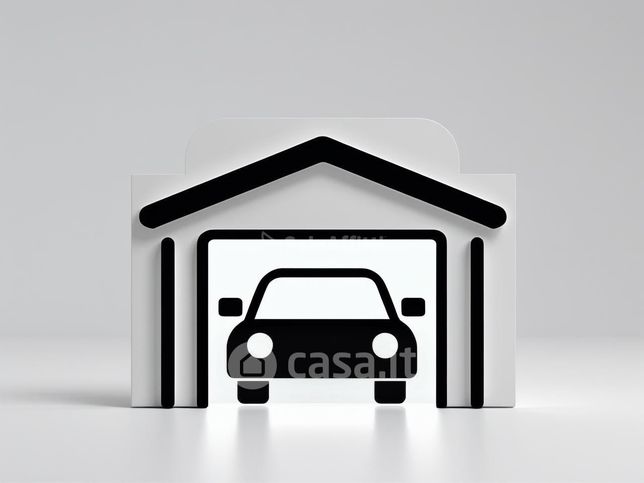 Box/posto auto in residenziale in Via Leonardo da Vinci 26