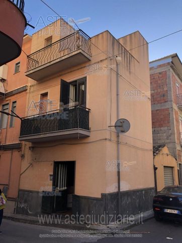 Casa indipendente in residenziale in Via Esiodo 27