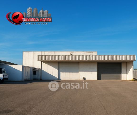 Capannone in commerciale in Viale degli Aviatori