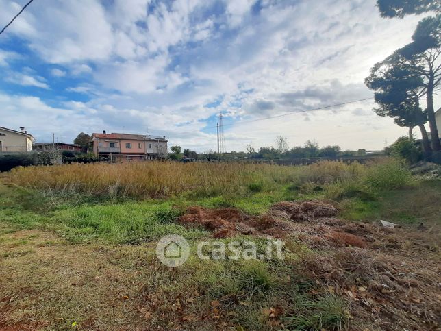 Terreno edificabile in residenziale in Frazione di Rosciano