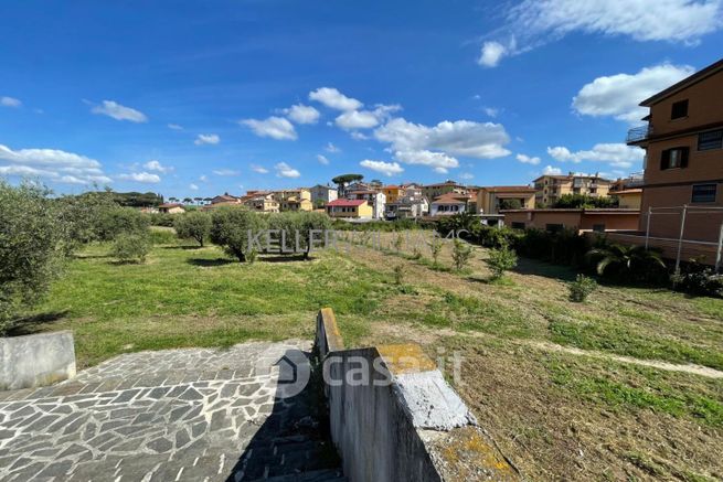 Terreno edificabile in residenziale in Via Zaccaria Betti