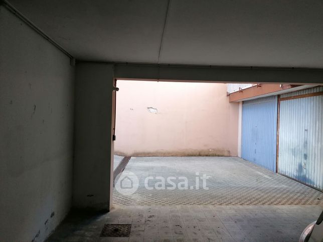 Box/posto auto in residenziale in Bruno Zauli