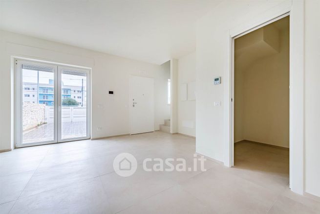 Villetta a schiera in residenziale in Viale Aldo Moro