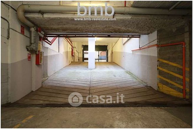 Box/posto auto in residenziale in Via Cavour 5