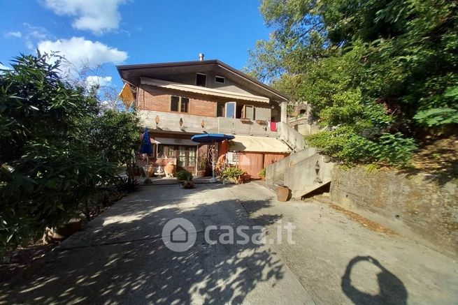 Rustico/casale in residenziale in Via Giacomo Matteotti 87