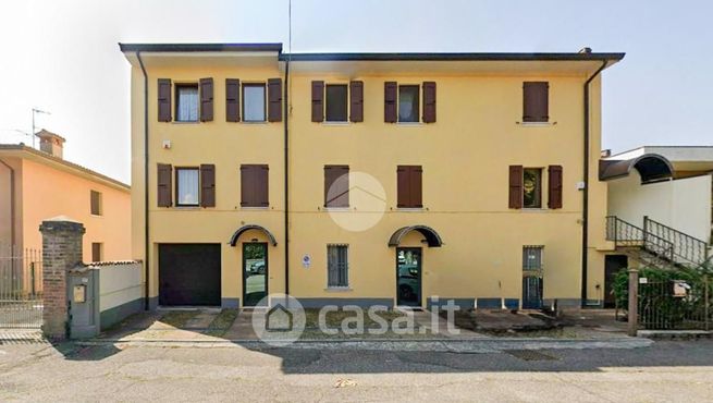 Ufficio in commerciale in Viale Erasmo Boschetti 11