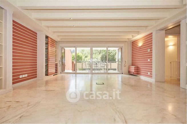 Villetta a schiera in residenziale in Piazza Monsignor Rossi 1