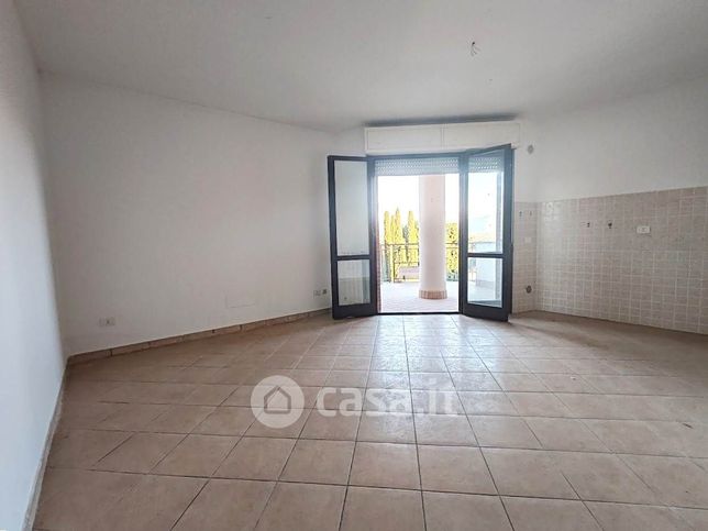 Ufficio in commerciale in Via Venezia 33