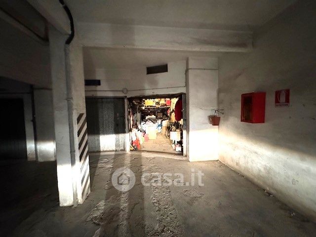 Garage/posto auto in residenziale in Via Giovanni Guglielmo Longo