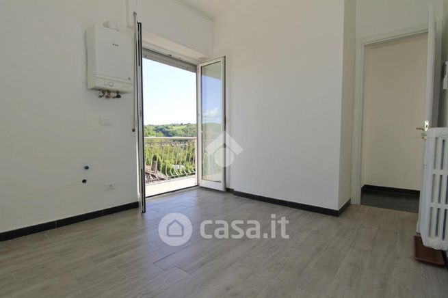 Appartamento in residenziale in Via Voltaggio 3