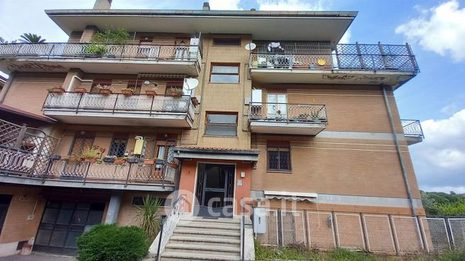 Appartamento in residenziale in Via Tuscolo