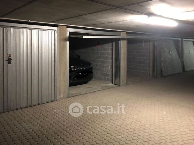 Garage/posto auto in residenziale in Via Quattrini 9