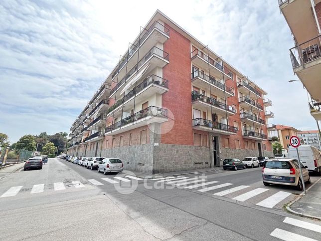 Appartamento in residenziale in Via Achille Midana 10