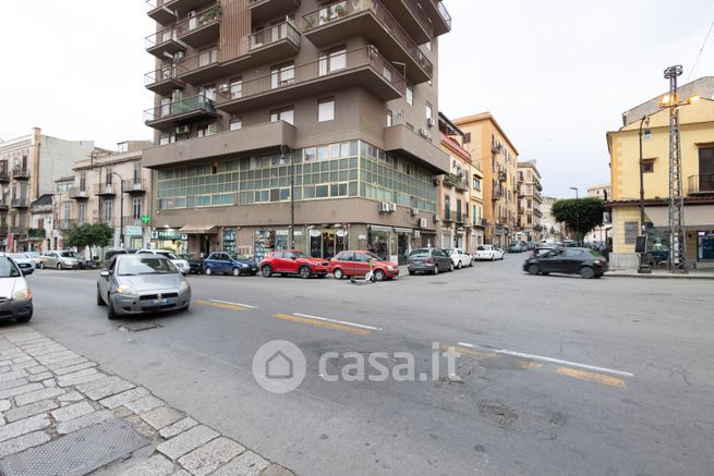 Ufficio in commerciale in Corso Tukory 84