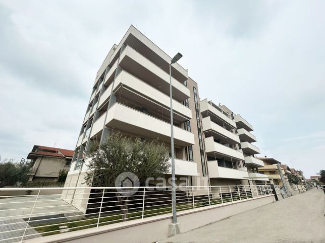 Appartamento in residenziale in Via Bellini 1