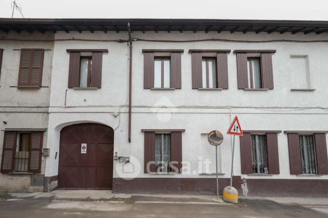 Casa indipendente in residenziale in Via Piave 34