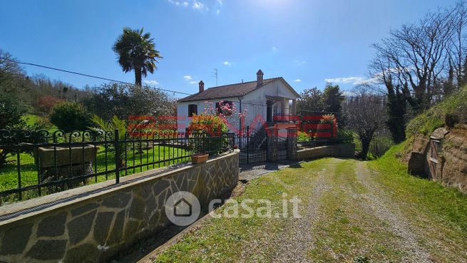 Casa indipendente in residenziale in Torre San Severo