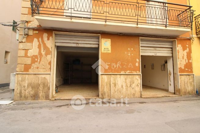 Garage/posto auto in residenziale in Via Corallai 68