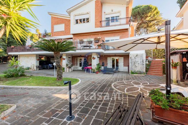 Villa in residenziale in Via Bellavista 16