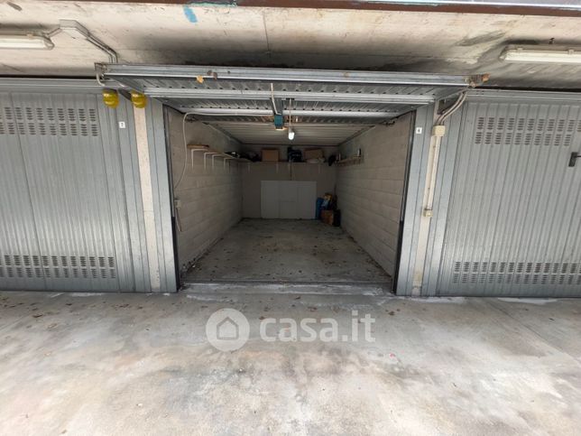 Garage/posto auto in residenziale in Via Camillo Ranzani