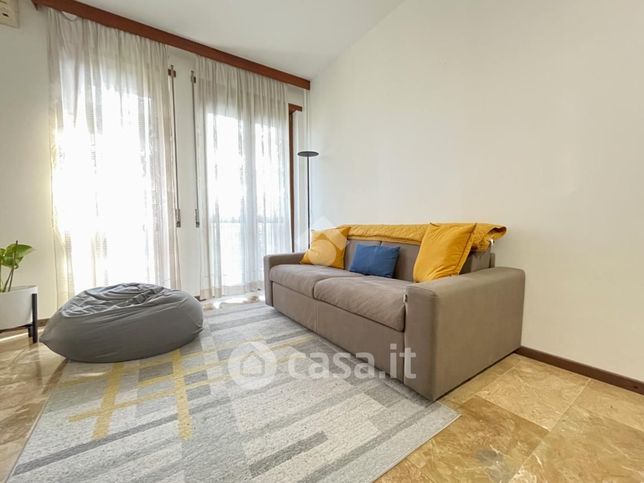 Appartamento in residenziale in Via Giuseppe Candiani 16