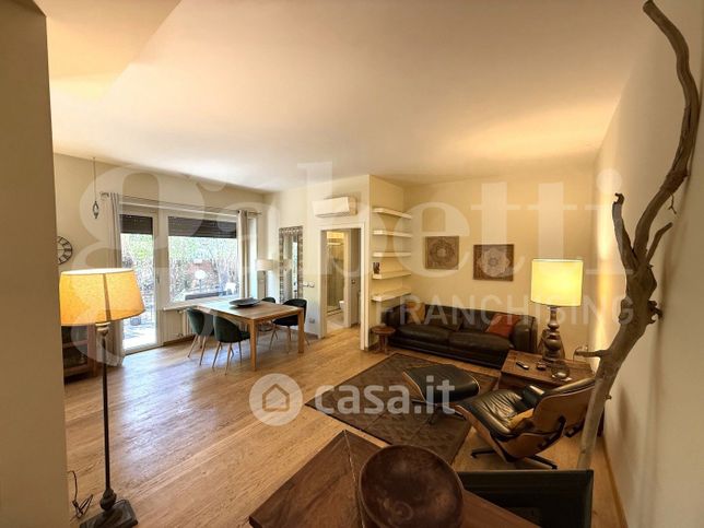 Appartamento in residenziale in Via del Serafico 75