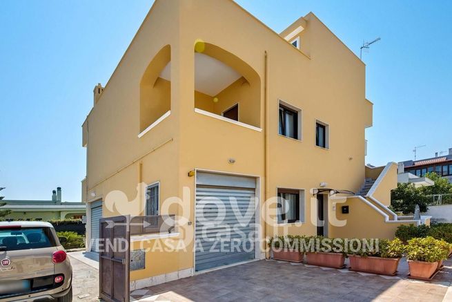 Villa in residenziale in Via Adige