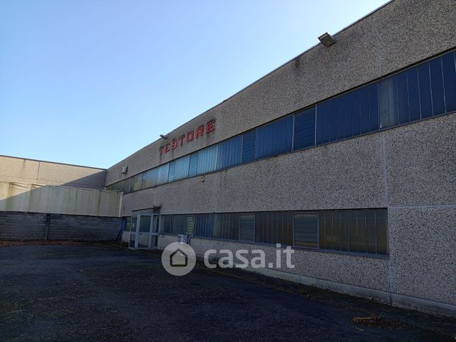 Capannone in commerciale in Via dell'Elettronica 3