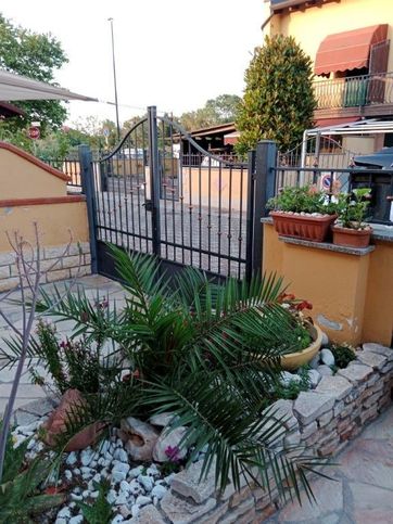 Casa indipendente in residenziale in Via Zamboni Ferruccio