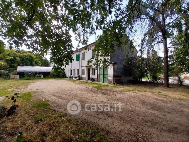 Villetta a schiera in residenziale in Via Tondello 31