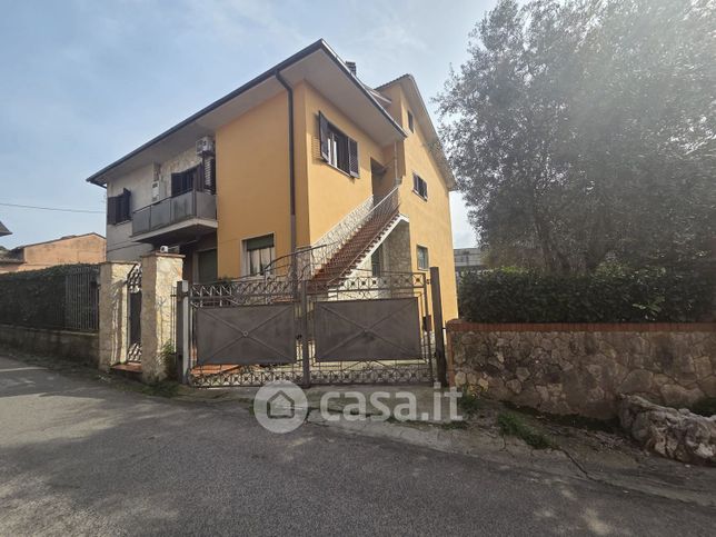 Appartamento in residenziale in Via Boschetto