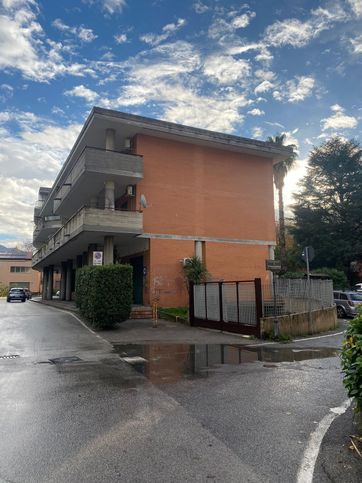 Garage/posto auto in residenziale in Via Luigi Angrisani 75