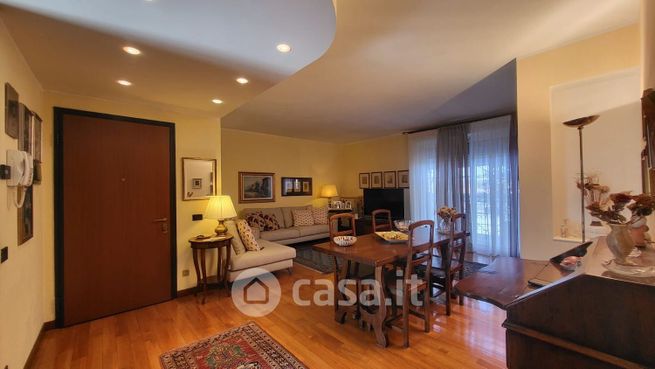 Appartamento in residenziale in Via Vizzolone di Sopra