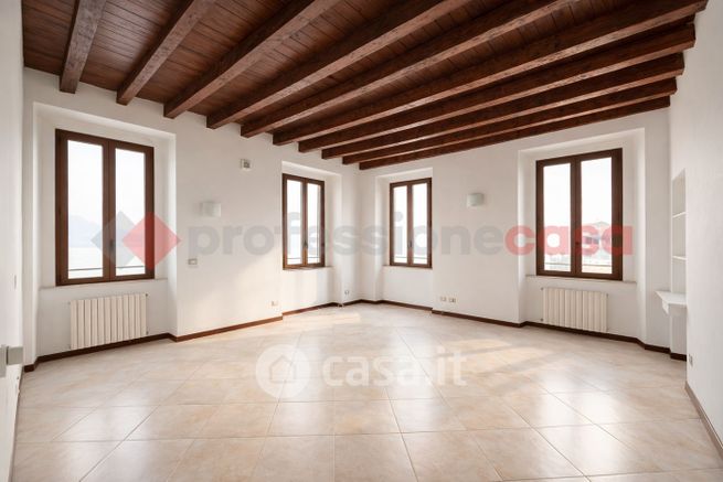 Appartamento in residenziale in Via Poli 6