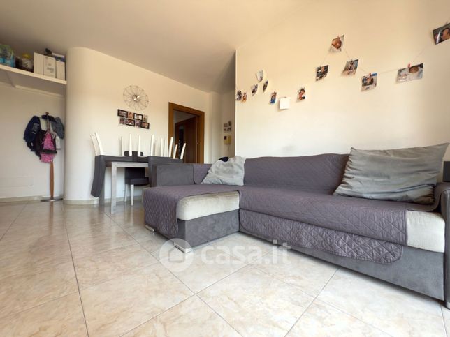 Appartamento in residenziale in Via Tito Schipa 50