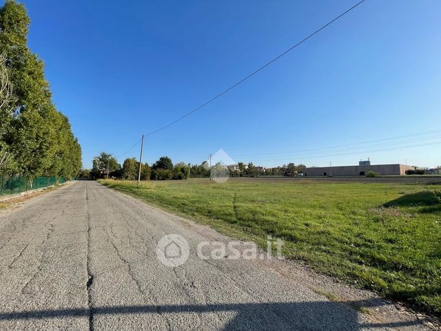 Terreno edificabile in residenziale in Strada Statale Romana Nord 39 /D