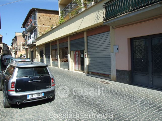 Capannone in commerciale in Via Termo Larte