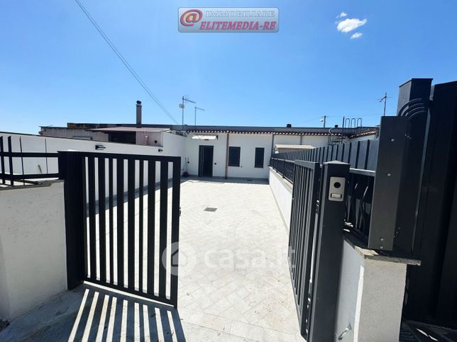 Villetta a schiera in residenziale in Via le Rose 26