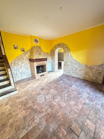Villetta a schiera in residenziale in Via Tarquinio Prisco