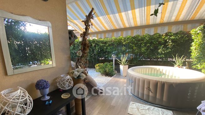 Appartamento in residenziale in Via Giulio Silva 24