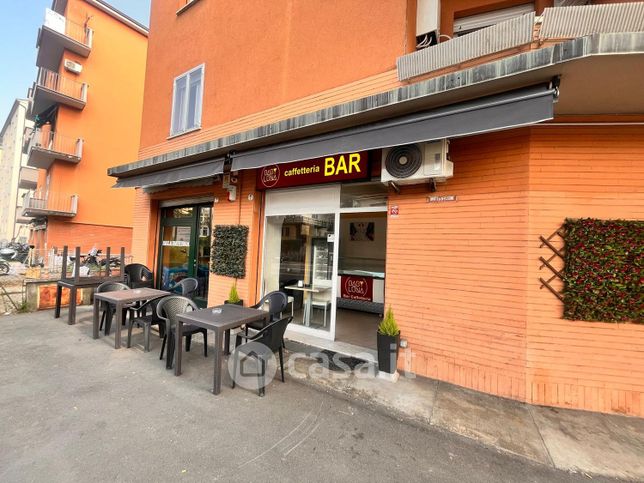 Attivitã /licenza (con o senza mura) in commerciale in Via Toscana 48