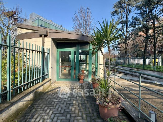 Box/posto auto in residenziale in Via dei Partigiani 104